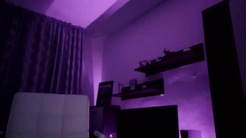 Snapshot of adrianohunt chatting on 11.14.25 Adriano online show from 11.14.25