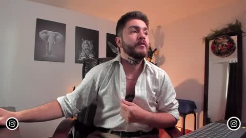 Snapshot of adrianwilliams_ chatting on 01.06.25 Adrian Williams online show from 01.06.25