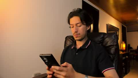 Snapshot of adrianwilliams_ chatting on 04.03.26 Adrian Williams online show from 04.03.26