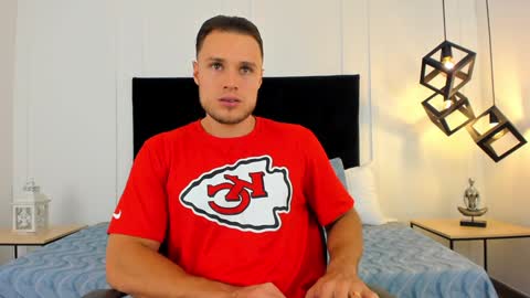 Adrein Roche online show from 02.02.25