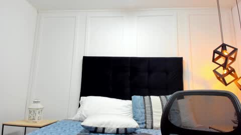 Adrein Roche online show from 02.03.25