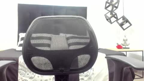 Adrein Roche online show from 02.16.25