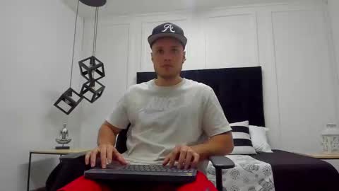 Adrein Roche online show from 02.17.25