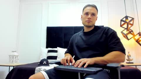 Adrein Roche online show from 02.22.25