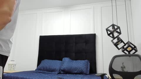 Adrein Roche online show from 03.06.25