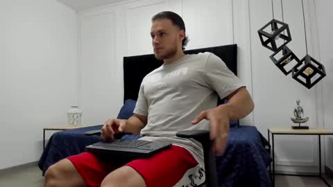 Adrein Roche online show from 03.10.25