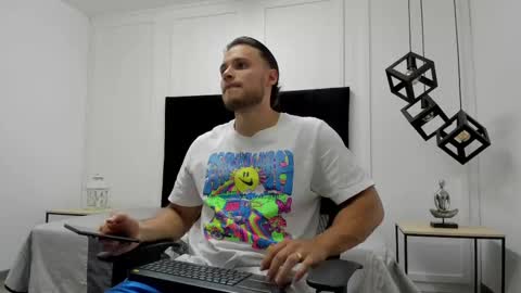 Adrein Roche online show from 03.11.25