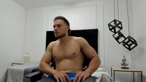 Adrein Roche online show from 03.12.25