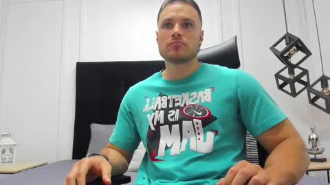 Adrein Roche online show from 09.09.25