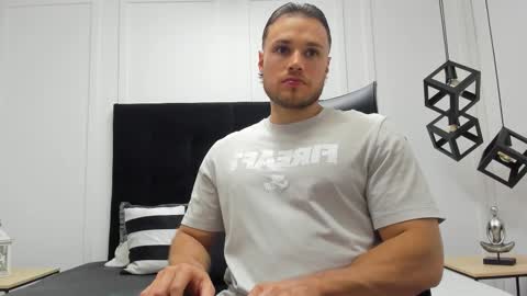 Adrein Roche online show from 09.16.25