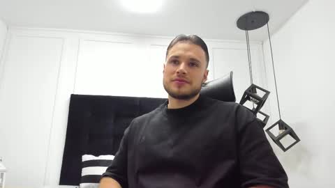 Adrein Roche online show from 10.03.25