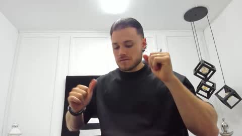 Adrein Roche online show from 10.05.25