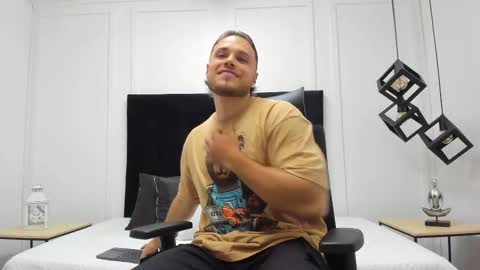 Adrein Roche online show from 10.17.25