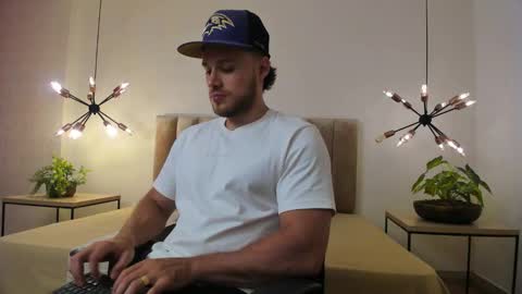 Adrein Roche online show from 10.27.25