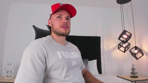 Adrein Roche online show from 10.29.25