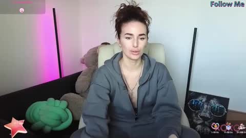 Snapshot of adrihanna chatting on 02.11.25 Adriana online show from 02.11.25