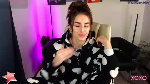 Snapshot of adrihanna chatting on 03.11.25 Adriana online show from 03.11.25
