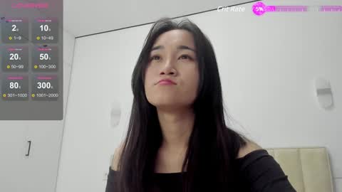 Aenie online show from 12.04.24