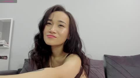 Aenie online show from 12.22.24