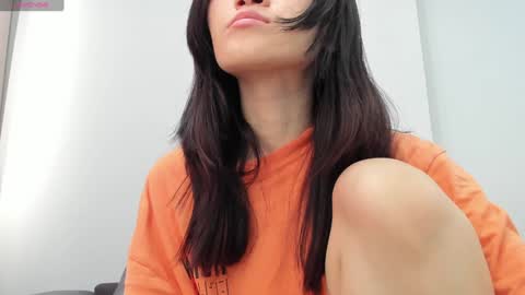 Aenie online show from 02.04.25