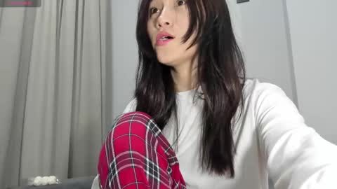 Aenie online show from 02.19.25