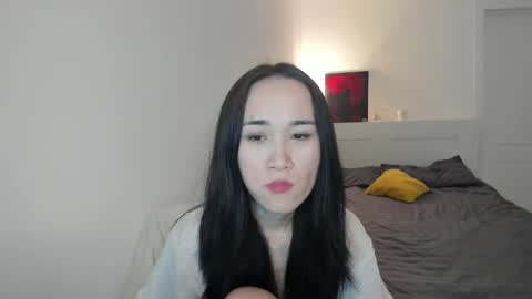 Aenie online show from 10.24.25