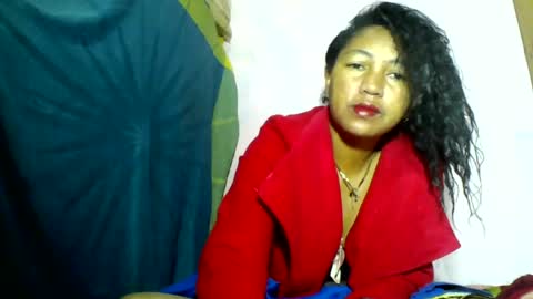 Snapshot of aelyaa chatting on 06.18.26 aelyaa online show from 06.18.26