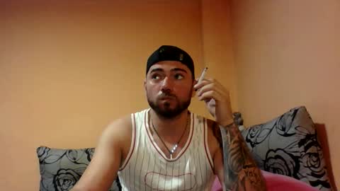 Snapshot of aerthurethan chatting on 10.24.25 aerthurethan online show from 10.24.25