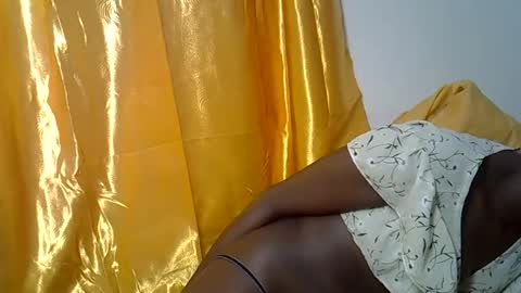 Snapshot of afri_kanaslim chatting on 10.24.25 afri kanaslim online show from 10.24.25