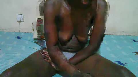 Snapshot of african_pussy2 chatting on 03.08.25 african_pussy2 online show from 03.08.25