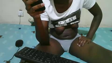 Snapshot of african_pussy2 chatting on 03.11.25 african_pussy2 online show from 03.11.25
