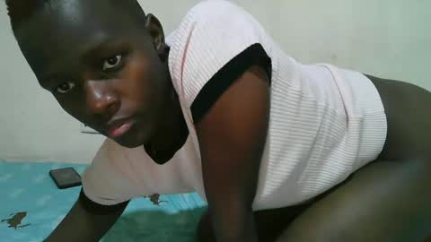 Snapshot of african_pussy2 chatting on 03.12.25 african_pussy2 online show from 03.12.25