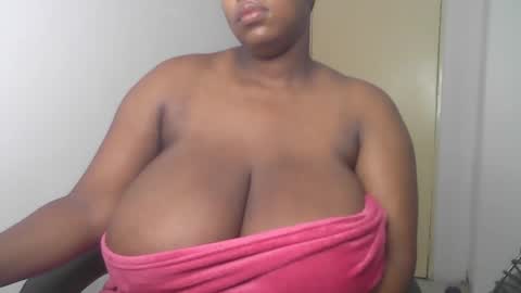 ONLYFAN-Africanbusty online show from 01.21.25