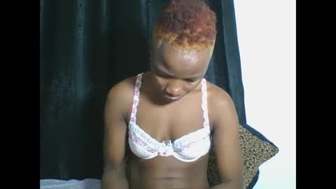 Snapshot of africanprincess24 chatting on 09.11.25 PHOEBE online show from 09.11.25