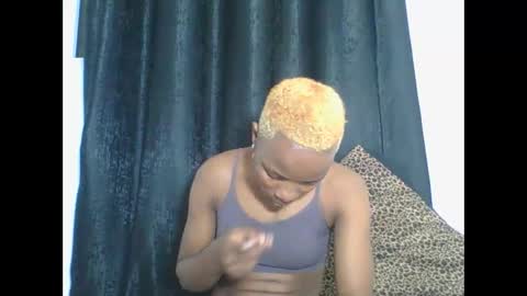 Snapshot of africanprincess24 chatting on 09.28.25 PHOEBE online show from 09.28.25