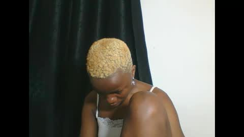 Snapshot of africanprincess24 chatting on 10.10.25 PHOEBE online show from 10.10.25