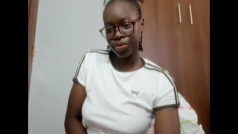 Leah online show from 12.06.24