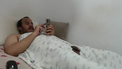 Snapshot of afroboy334698 chatting on 10.19.25 afroboy334698 online show from 10.19.25