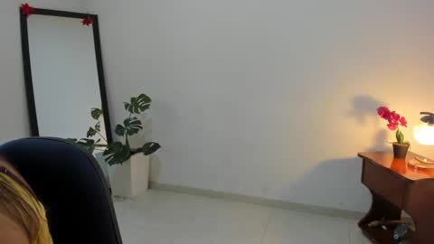 Snapshot of afrodita3123 chatting on 09.19.25 Lorena online show from 09.19.25