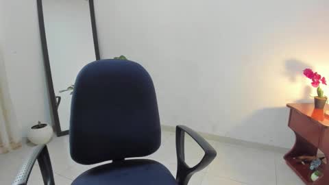 Snapshot of afrodita3123 chatting on 09.25.25 Lorena online show from 09.25.25