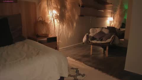 Emma online show from 03.12.25