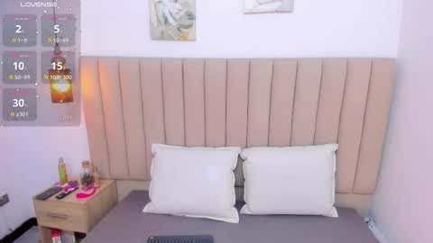 Vr.  online show from 10.14.25