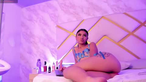 Snapshot of afrodita_scorpion chatting on 02.11.25 AfroditaX online show from 02.11.25