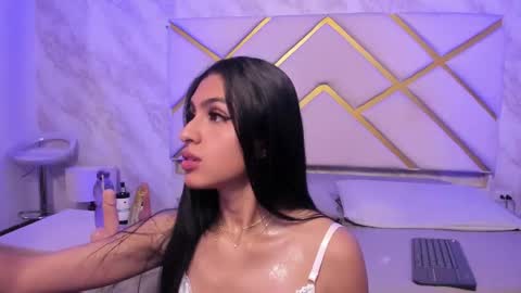 Snapshot of afrodita_scorpion chatting on 03.10.25 AfroditaX online show from 03.10.25