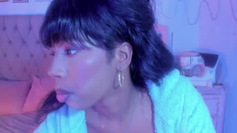 Snapshot of afrogoddes chatting on 09.15.25 afrogoddes online show from 09.15.25