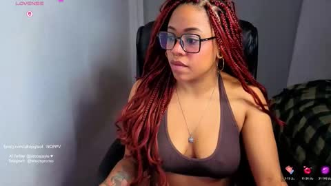 Snapshot of afrojayleof chatting on 02.12.26 Jayle online show from 02.12.26