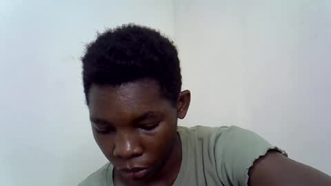 Snapshot of afronubians_ chatting on 01.25.25 pink and josphen online show from 01.25.25