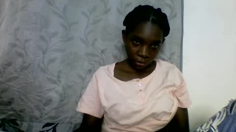 Snapshot of afronubians_ chatting on 01.30.25 pink and josphen online show from 01.30.25