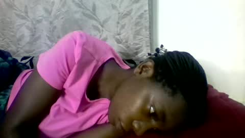 Snapshot of afronubians_ chatting on 02.02.25 pink and josphen online show from 02.02.25