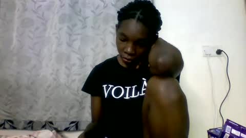 Snapshot of afronubians_ chatting on 02.09.25 pink and josphen online show from 02.09.25